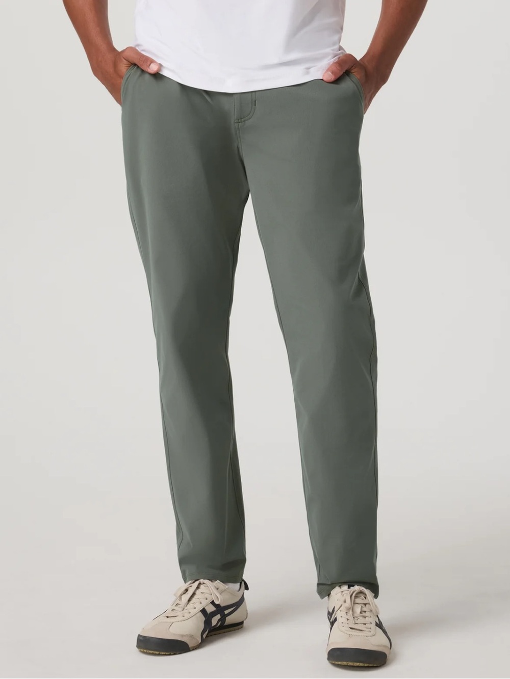 Vuori Men’s MetaTrouser Classic Fit 30" Light Oregano V4098 Size 32